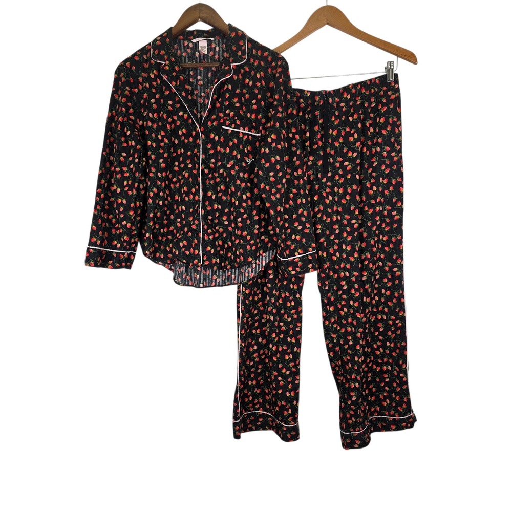 Victoria's Secret Pajama Set Womens M Black Strawberry 100% Cotton Top Pants